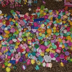 Shopkins Other - Shopkins lot Shopkins Other - Shopkins lot